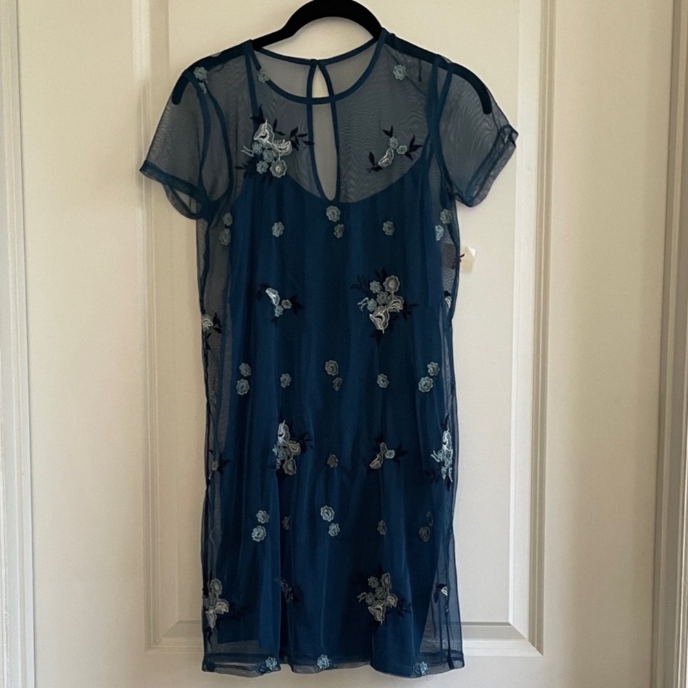 2 for $20 Hollister dark blue Floral Mesh overlay Mini Dress size XS NWT